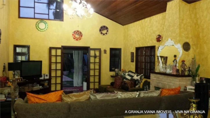 Casa à venda com 3 quartos, 290m² - Foto 2