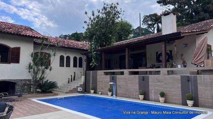 Casa de Condomínio à venda com 4 quartos, 580m² - Foto 2