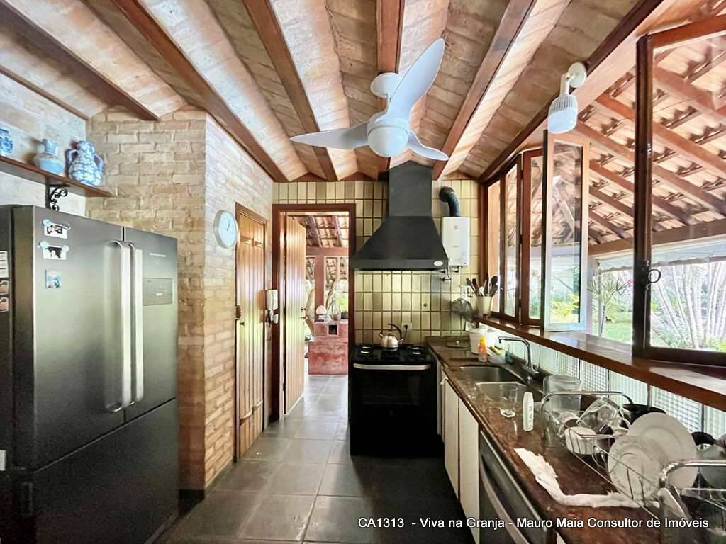 Casa à venda com 3 quartos, 363m² - Foto 12