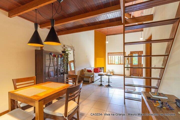 Casa à venda com 3 quartos, 218m² - Foto 8