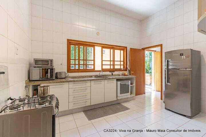 Casa à venda com 3 quartos, 218m² - Foto 15