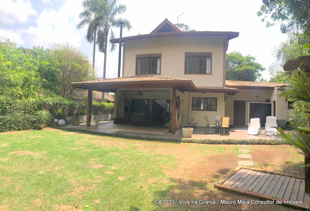 Casa de Condomínio à venda com 3 quartos, 225m² - Foto 2