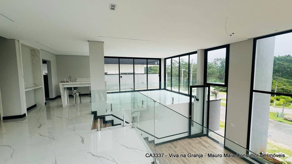 Casa de Condomínio à venda com 4 quartos, 272m² - Foto 2