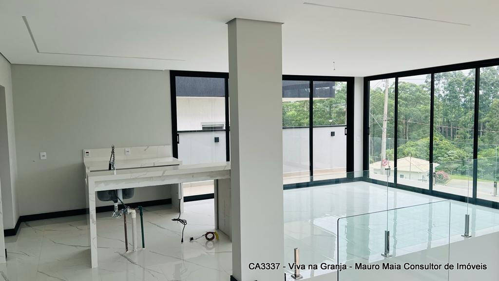 Casa de Condomínio à venda com 4 quartos, 272m² - Foto 3