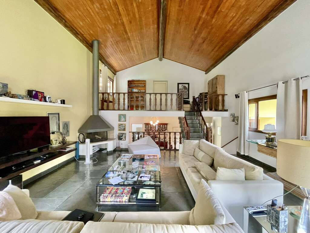 Casa de Condomínio à venda com 4 quartos, 413m² - Foto 4