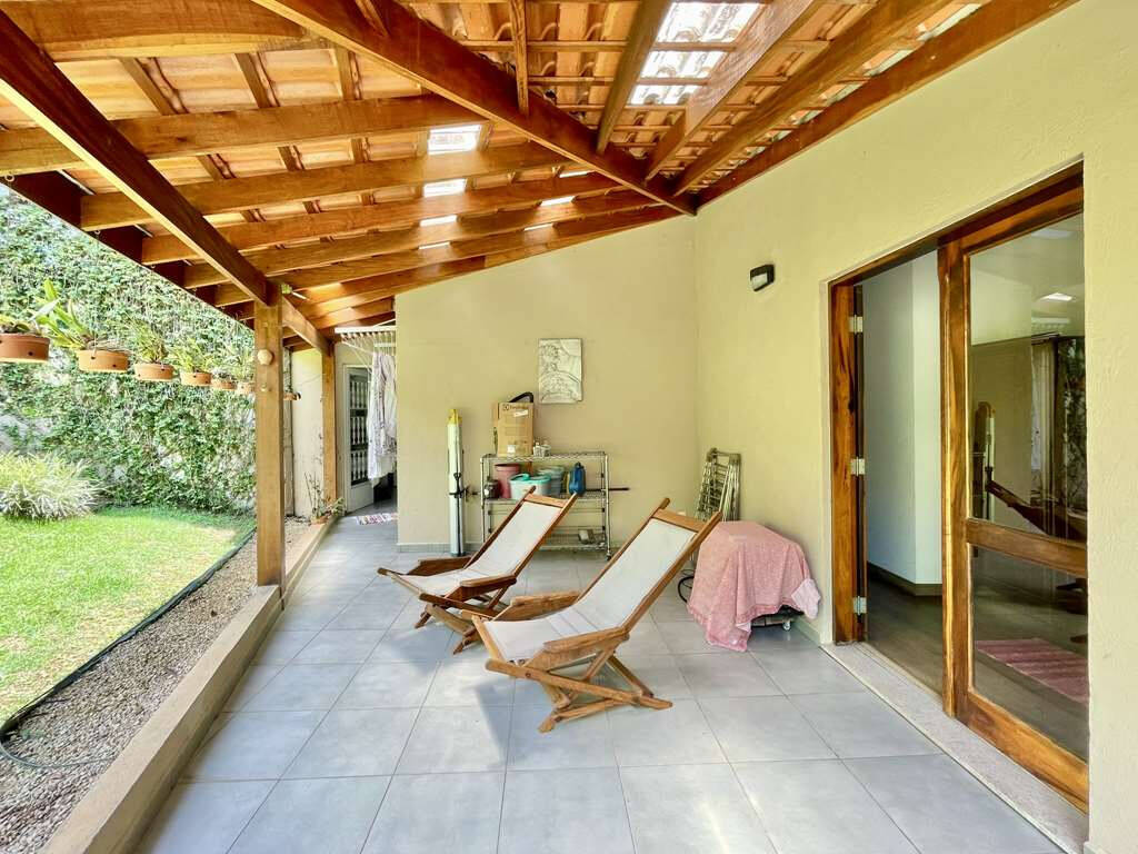 Casa de Condomínio à venda com 4 quartos, 445m² - Foto 5