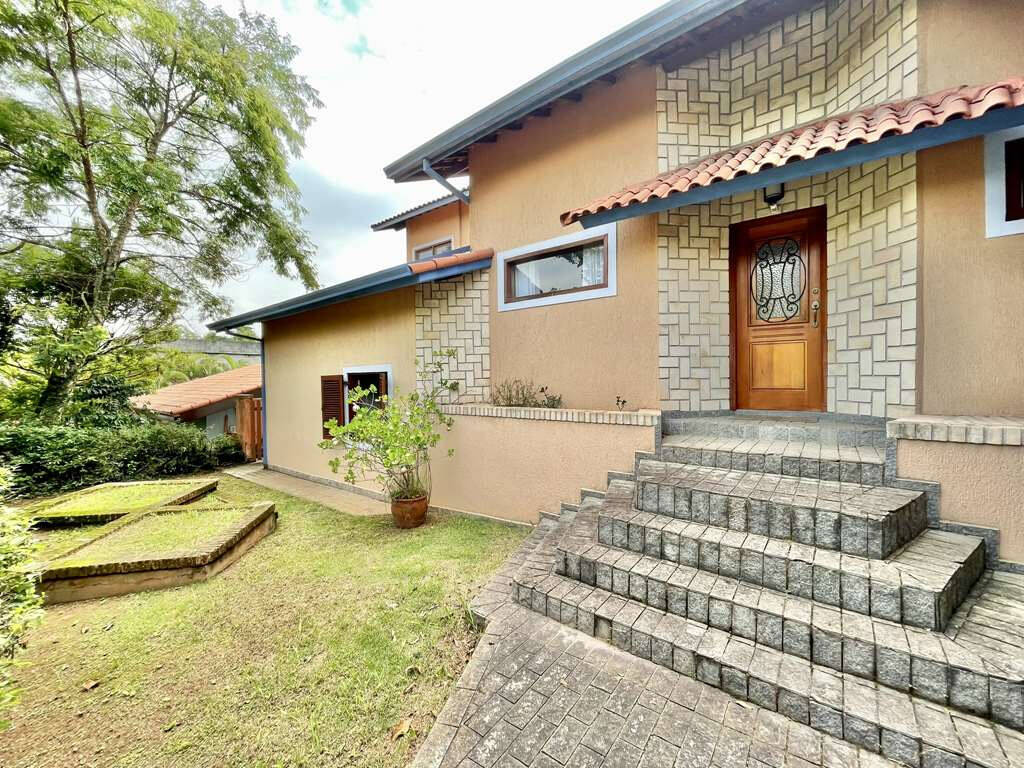 Casa de Condomínio à venda com 5 quartos, 360m² - Foto 2