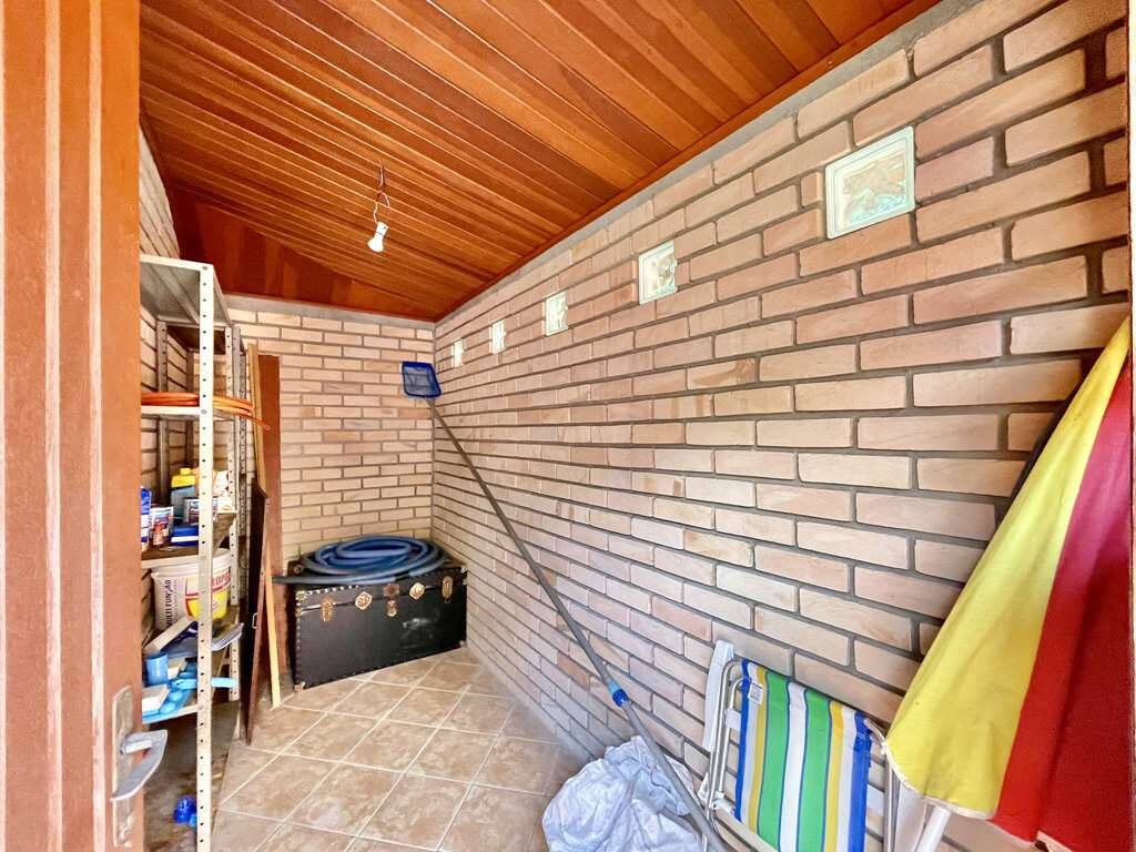 Casa de Condomínio à venda com 5 quartos, 360m² - Foto 25