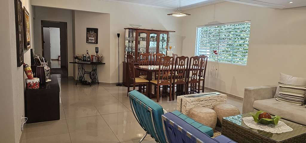 Casa de Condomínio à venda com 3 quartos, 358m² - Foto 2