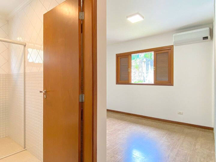 Casa de Condomínio à venda com 3 quartos, 290m² - Foto 25