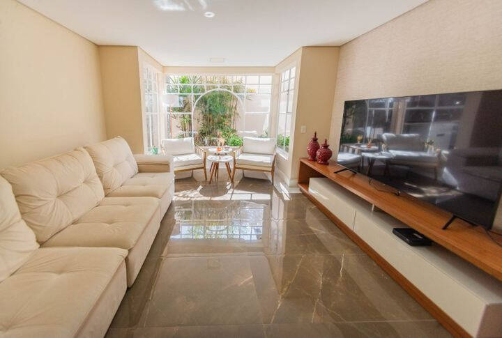 Casa de Condomínio à venda com 3 quartos, 360m² - Foto 3