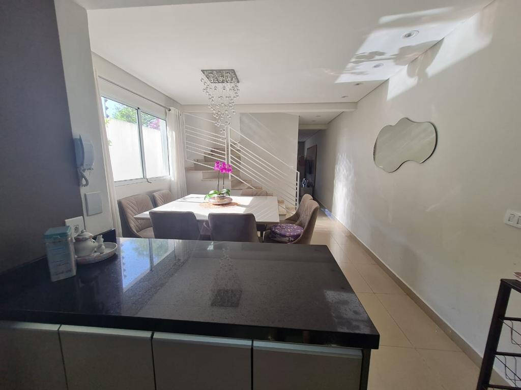 Casa à venda com 3 quartos, 97m² - Foto 11