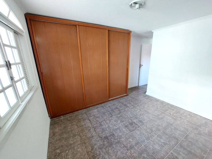 Casa à venda com 3 quartos, 120m² - Foto 11