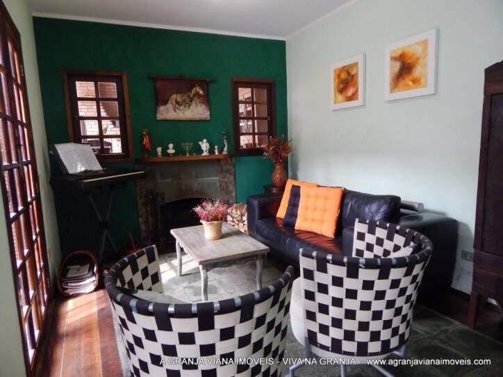 Casa de Condomínio à venda com 3 quartos, 198m² - Foto 2