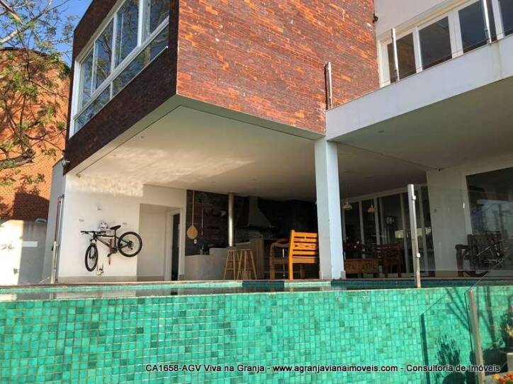 Casa para alugar com 4 quartos, 550m² - Foto 3