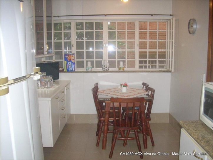 Casa à venda com 3 quartos, 310m² - Foto 14