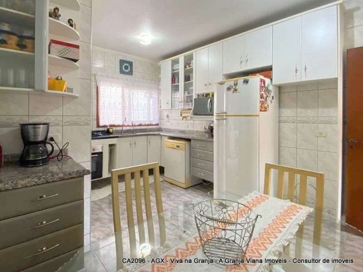 Casa à venda com 3 quartos, 361m² - Foto 11